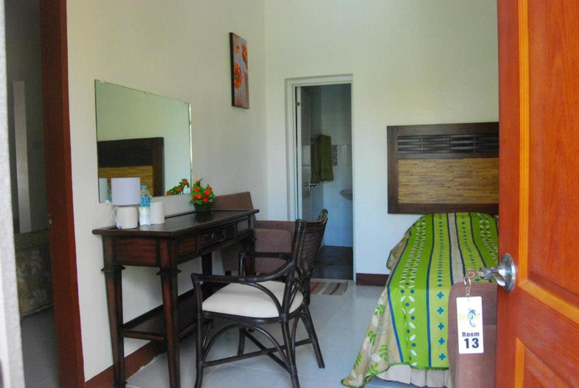Oslob Seafari Resort Ruang foto